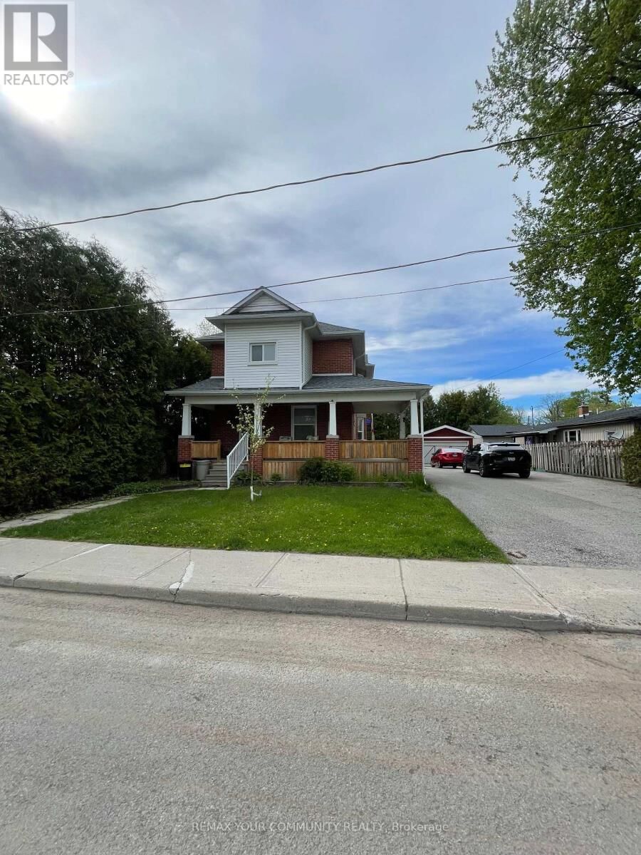 Property Photo:  50 Middle Street 2  ON L0E 1R0 