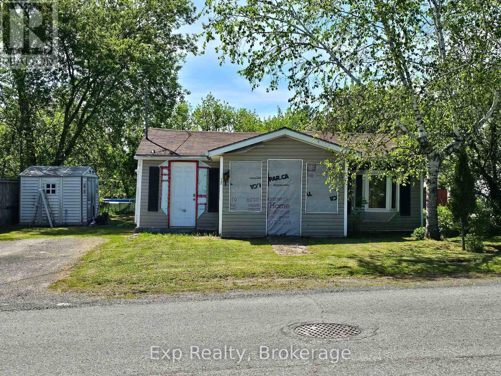 Property Photo:  12 William Street  ON K0K 2M0 