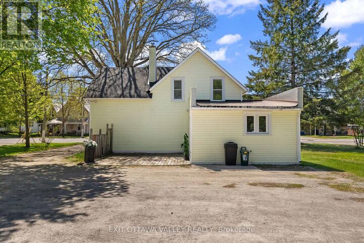 Property Photo:  1782 Beachburg Road  ON K0J 1C0 