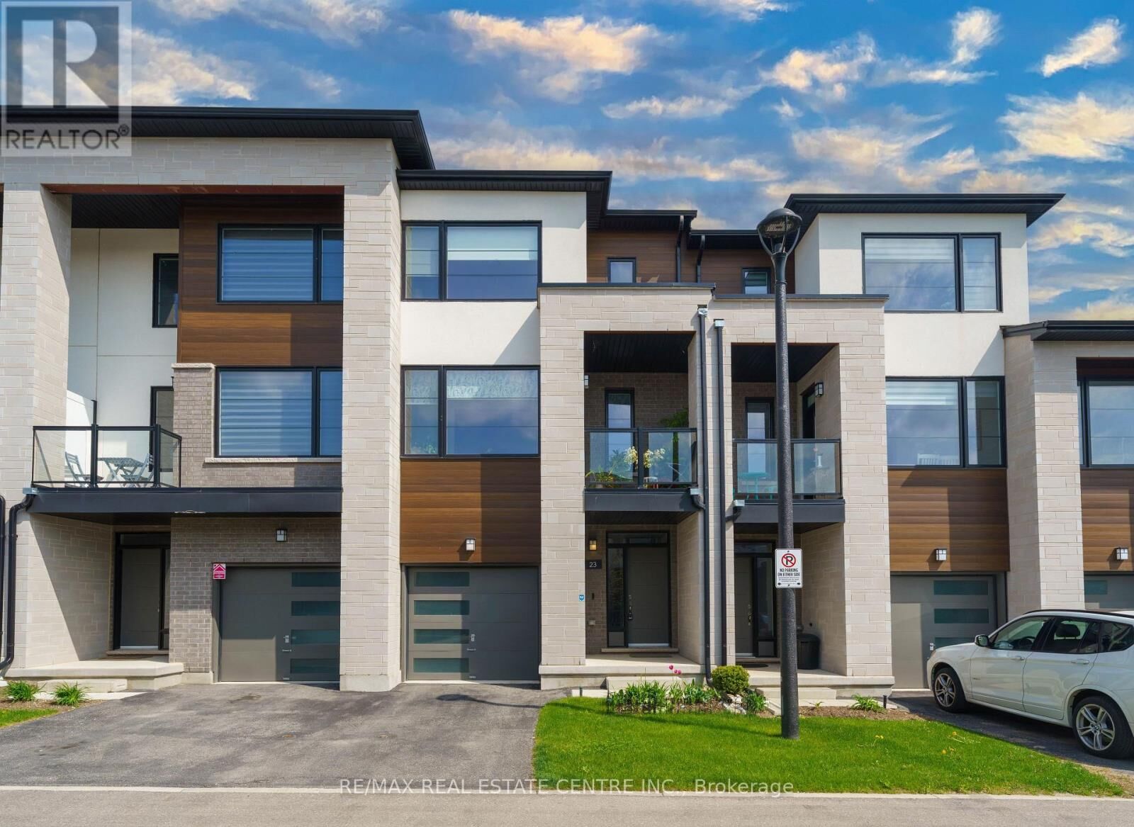 Property Photo:  350 River Road 23  ON N3C 2B7 