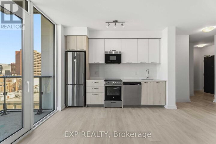 Property Photo:  75 James Street South 1522  ON L8P 4V8 