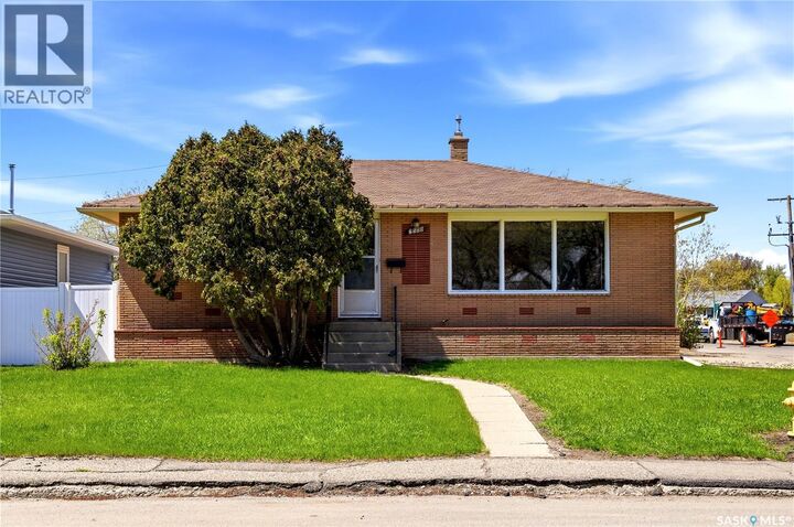 Photo de la propriété:  2500 Rothwell Street  SK S4N 2C8 