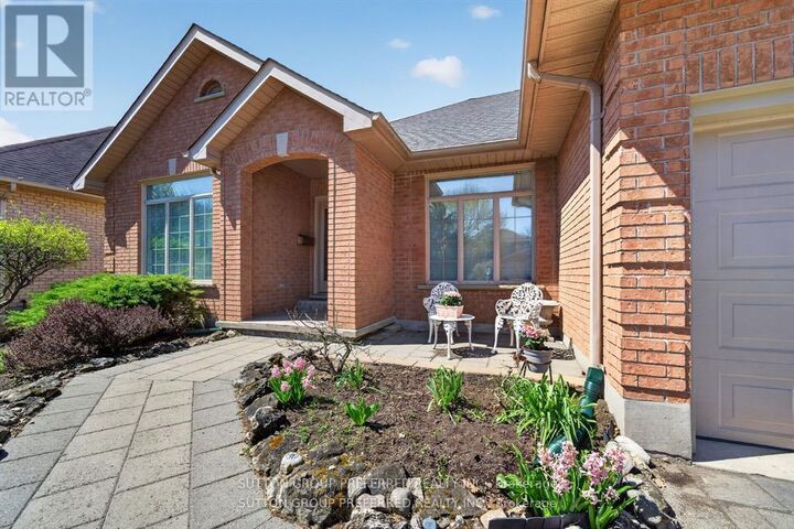 Property Photo:  519 Rosecliffe Terrace  ON N6K 4H5 