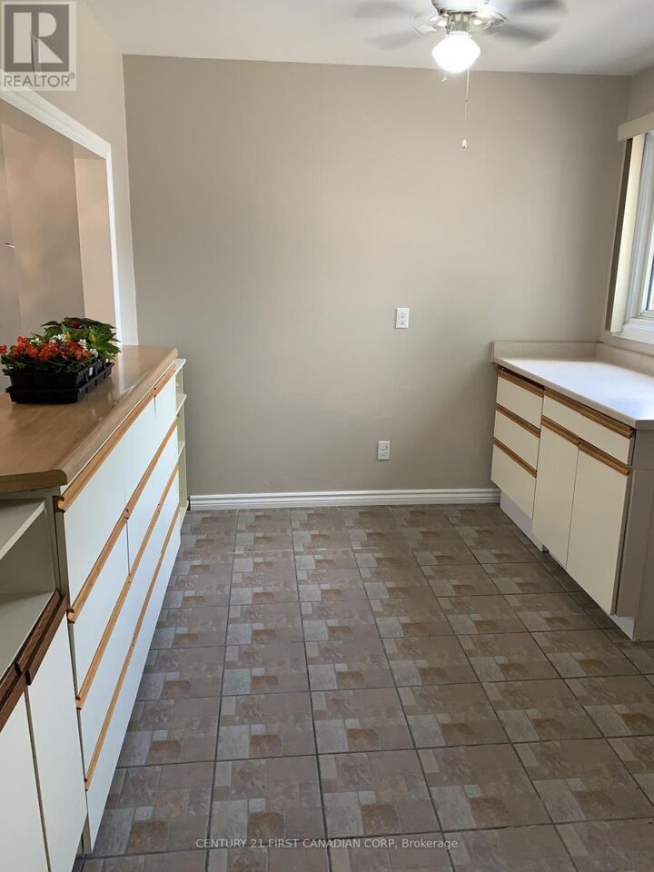 Property Photo:  51 Sholto Drive 54  ON N6E 2H9 
