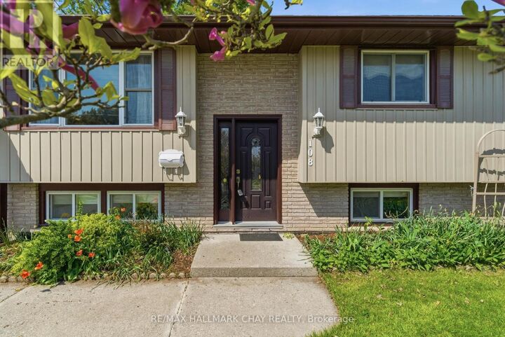 Property Photo:  108 University Avenue  ON K8N 4Y3 
