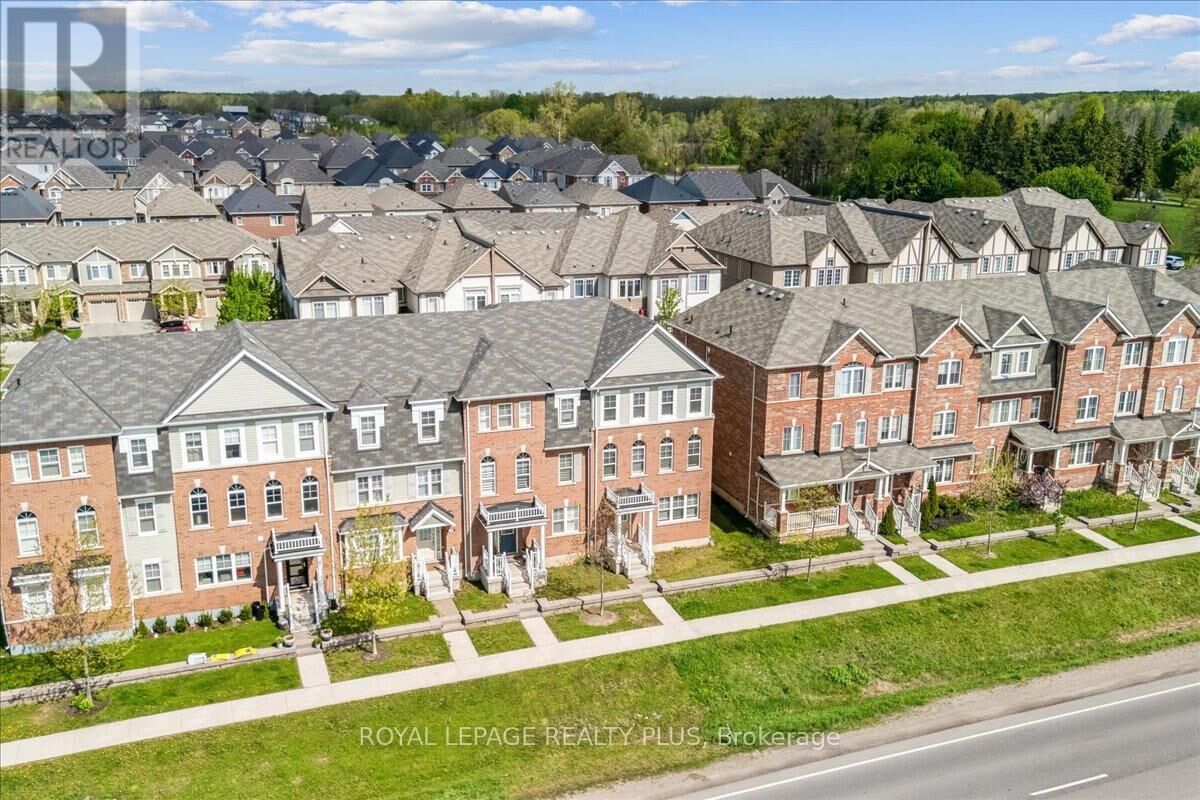 Property Photo:  22 Spring Creek Drive 74  ON L8B 1V7 