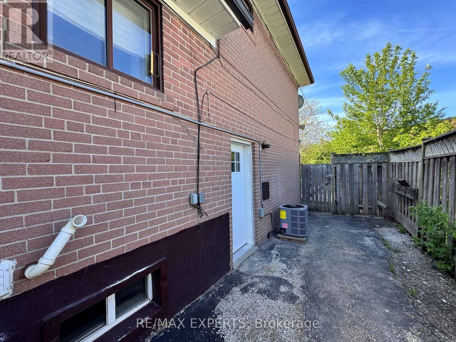 Property Photo:  95 Post Road Bsmt  ON L6V 1X3 