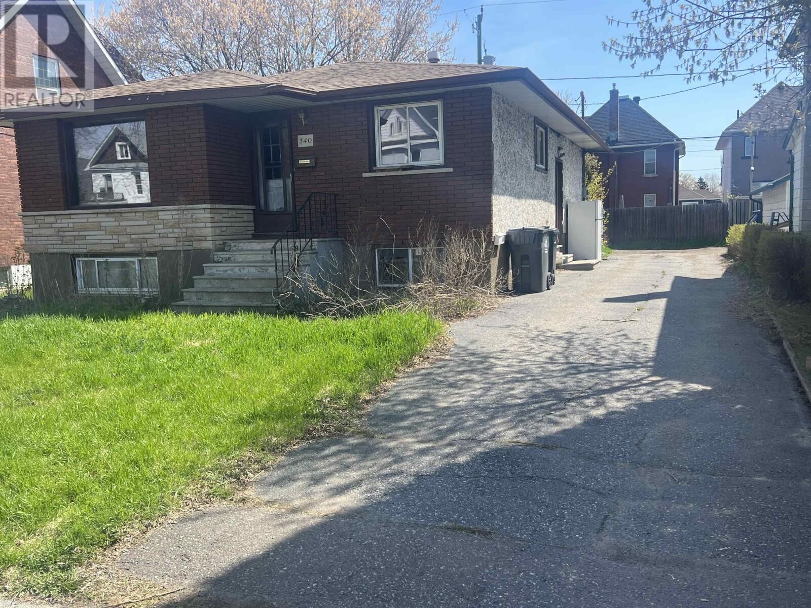 Property Photo:  340 Syndicate Ave N  ON P7C 3W3 