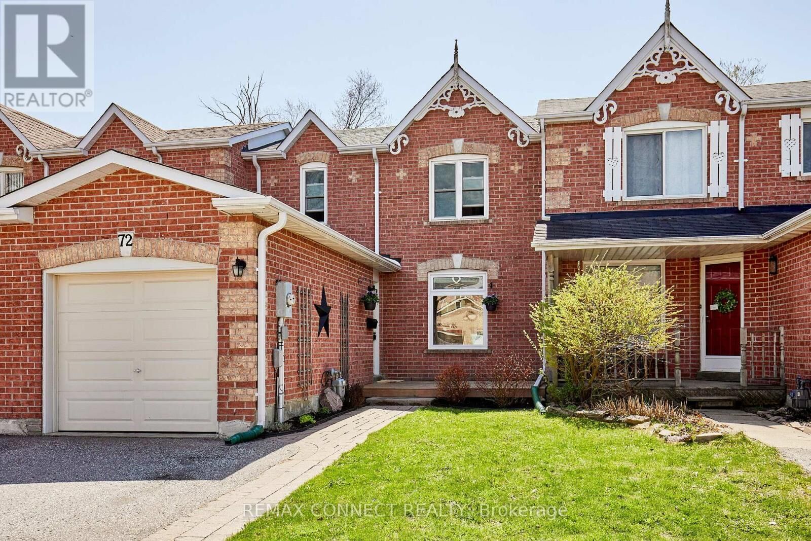 Property Photo:  72 Stuart Road  ON L1E 1Y9 