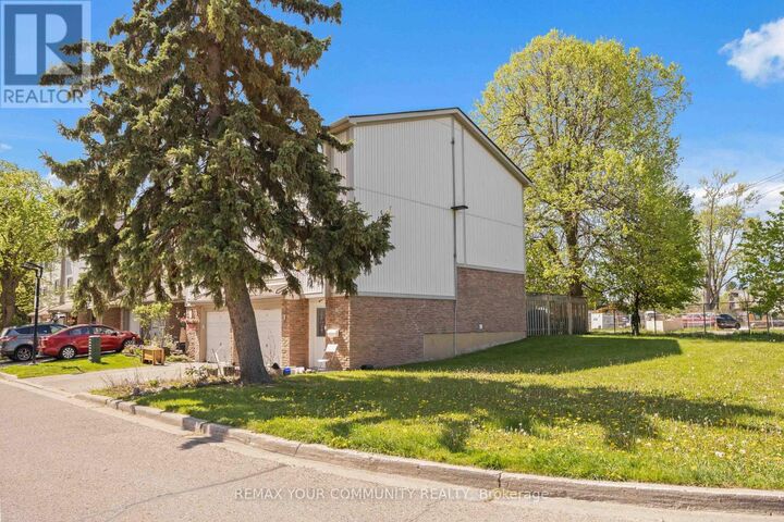 Property Photo:  141 Galloway Road 1  ON M1E 4X4 