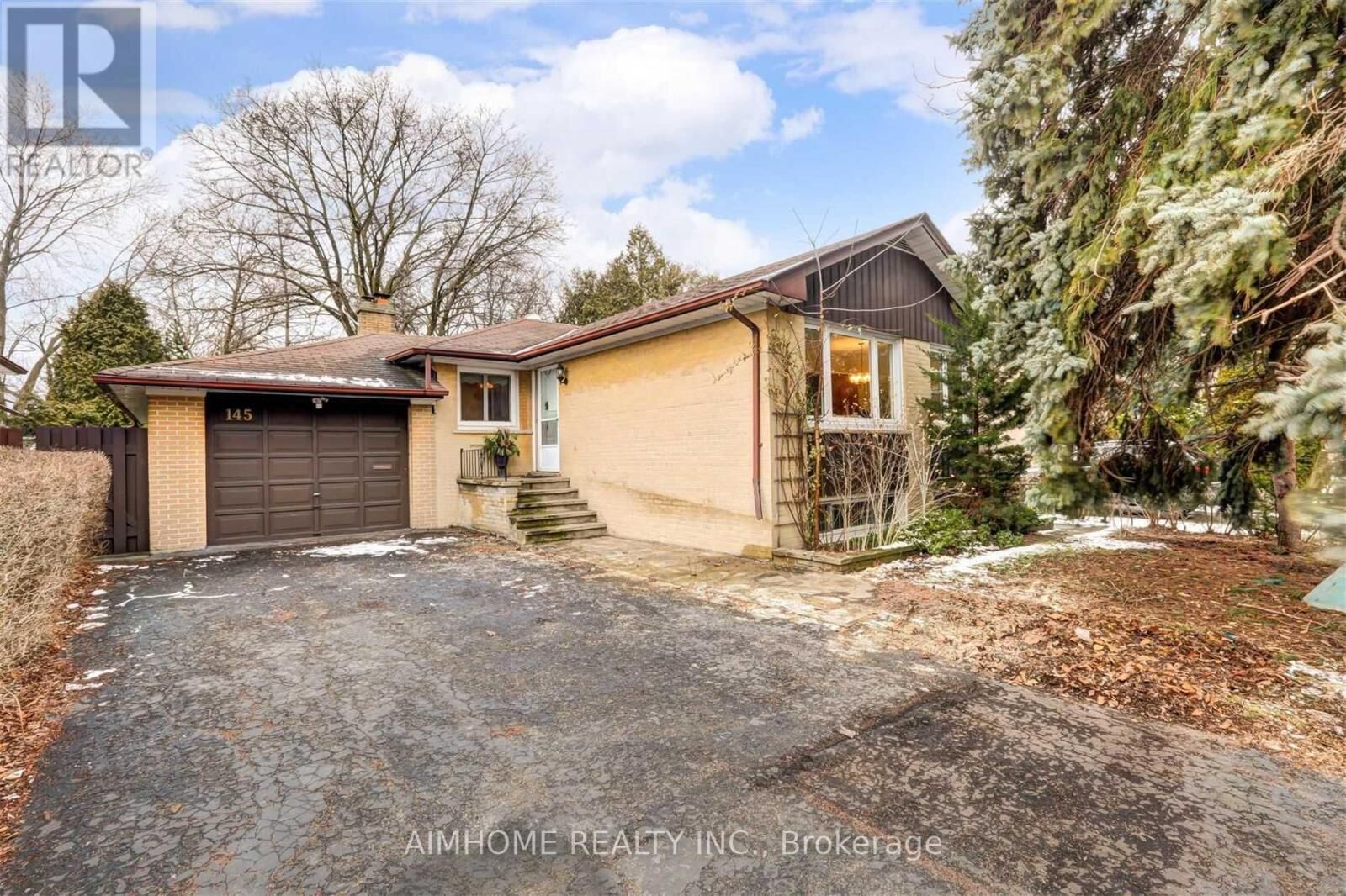 Property Photo: 145 Homewood Avenue Lower L ON M2M 1K4