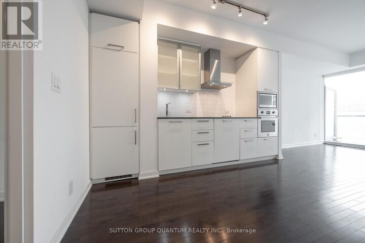 Property Photo: 12 York Street 3809 ON M5J 0A9