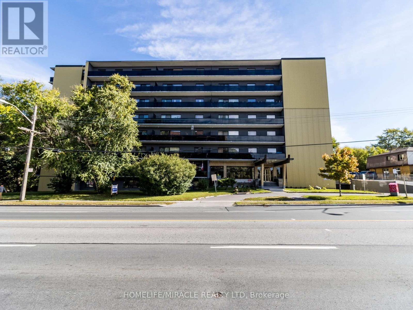 Property Photo: 1651 Victoria Pk Avenue 802 ON M1R 1P9
