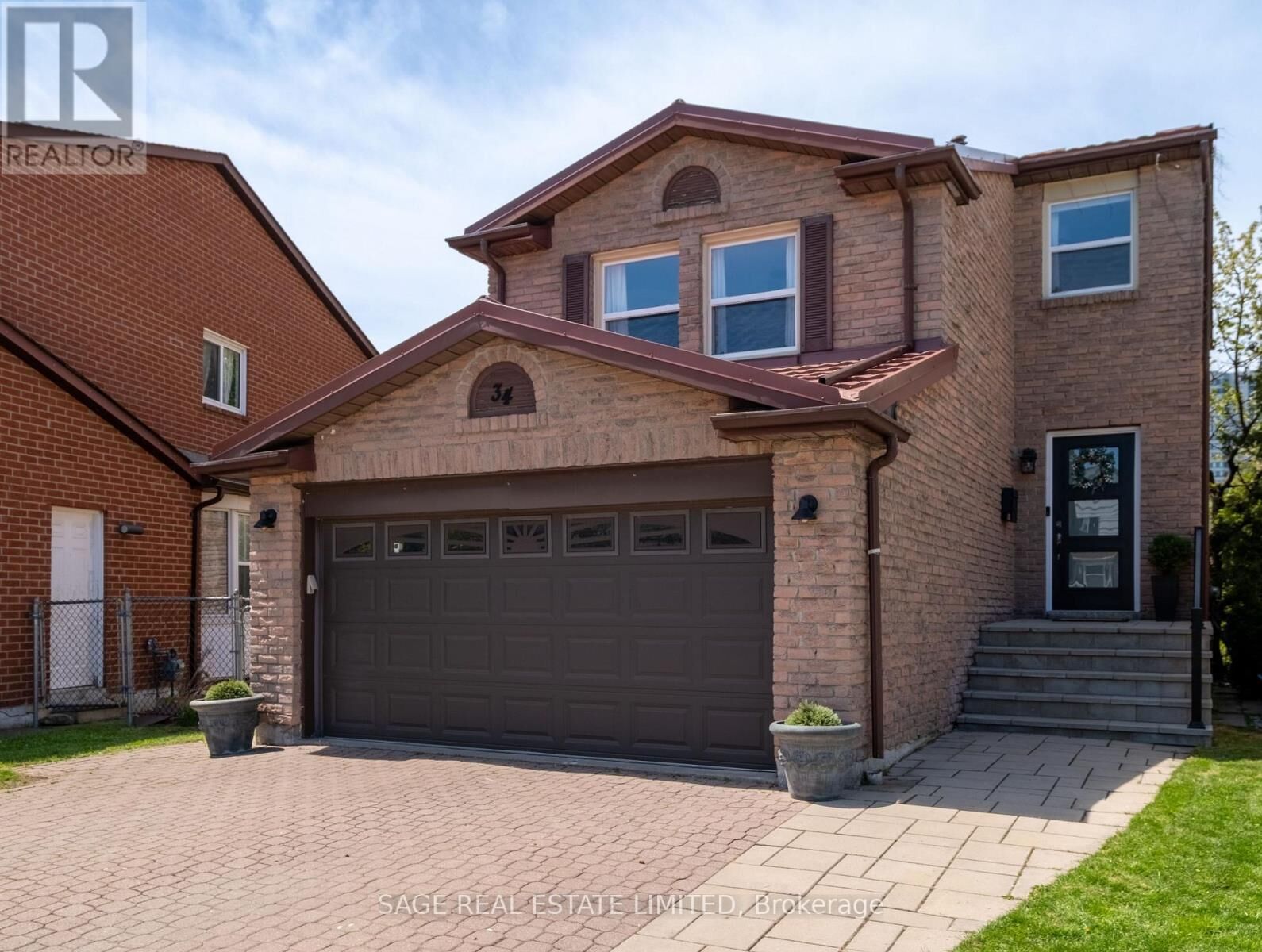 Property Photo: 34 Tambrook Drive ON M1W 3L9