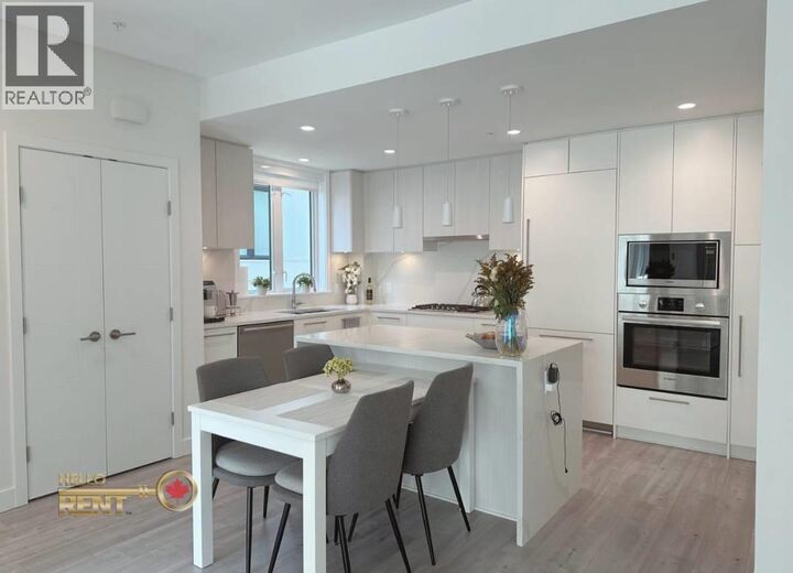 Property Photo:  2039 Glenaire Drive 245  BC V7P 1X5 