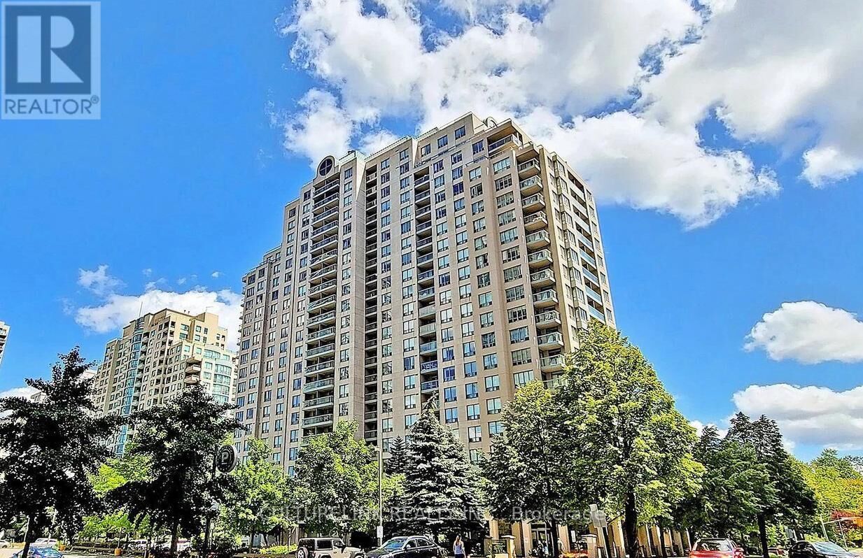 Property Photo:  28 Empress Avenue 1815  ON M2N 6Z7 