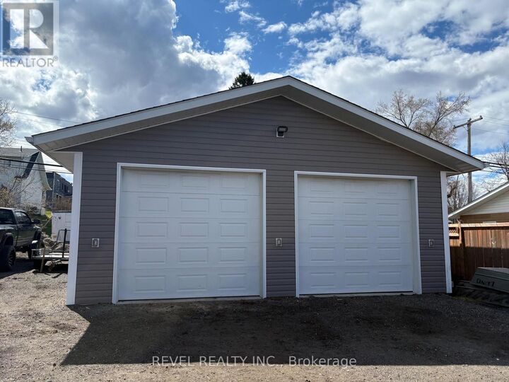 Property Photo:  241 Sixth Avenue  ON P0L 1C0 