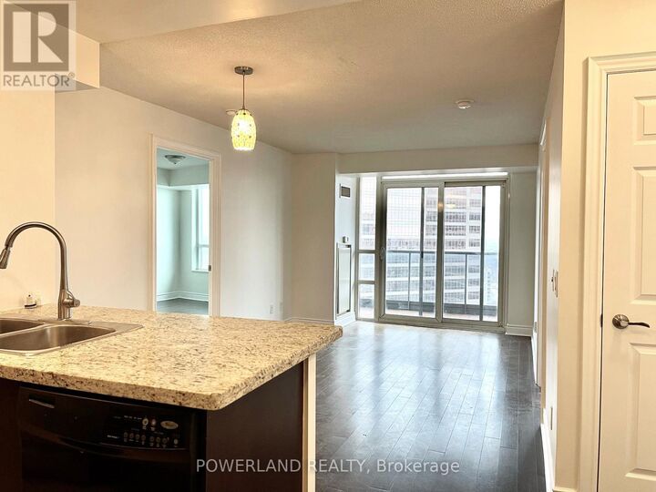 Property Photo:  25 Greenview Avenue 2325  ON M2M 0A5 