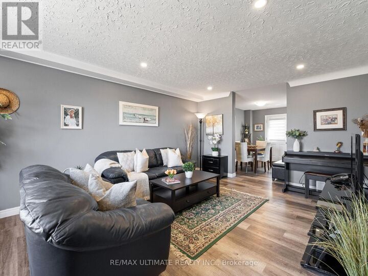 Property Photo:  252 Bertie Street E  ON L2A 1Z6 