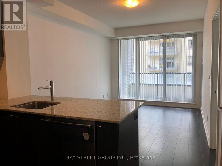 Property Photo:  18 Rean Drive 420  ON M2K 1H3 