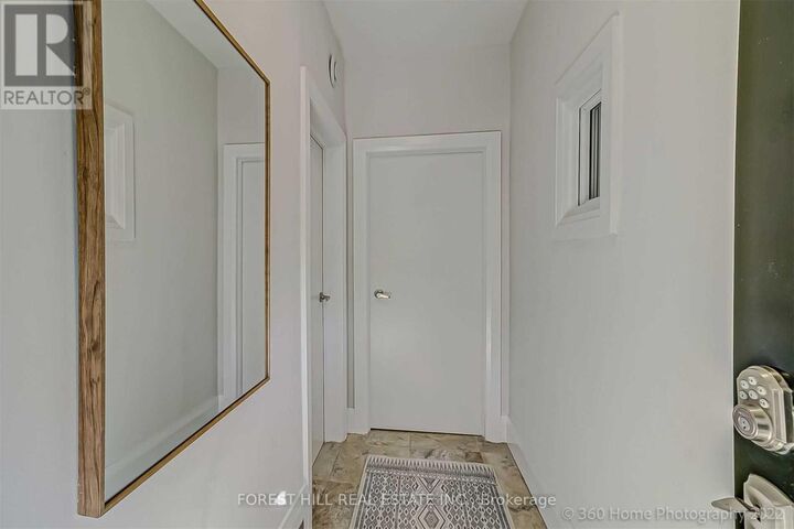 Property Photo:  373 Woodbine Avenue  ON M4L 3P7 