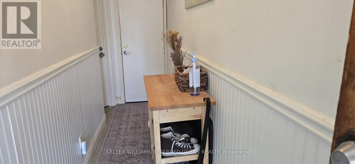 Property Photo: 237 Montrose Avenue Main ON M6G 3G6