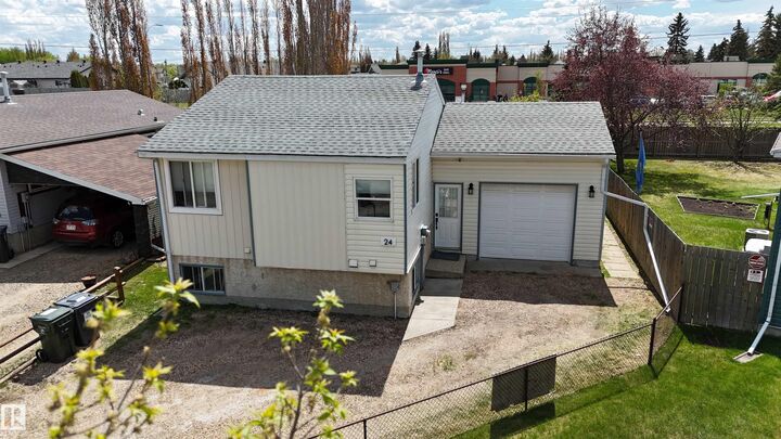 Property Photo:  24 South Ram  AB T9G 1V4 