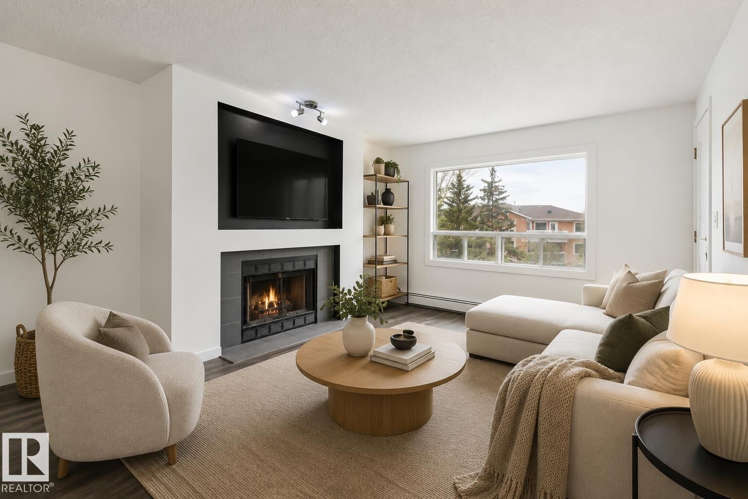 Property Photo: 9010 106 Avenue NW 411 AB T5H 4K3