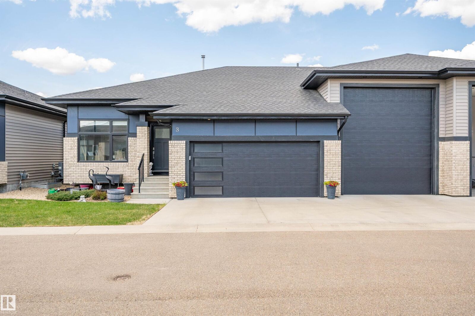 Property Photo:  103 Allard Link SW 3  AB T6W 0R5 
