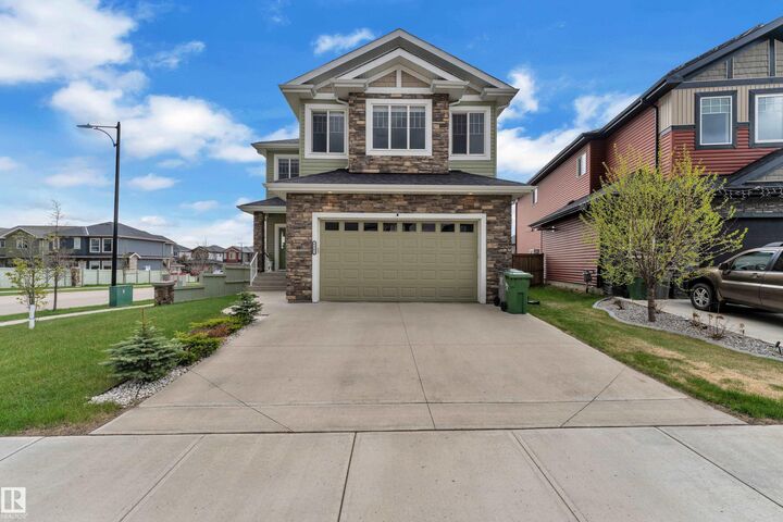 4902 38 Street — photo 1