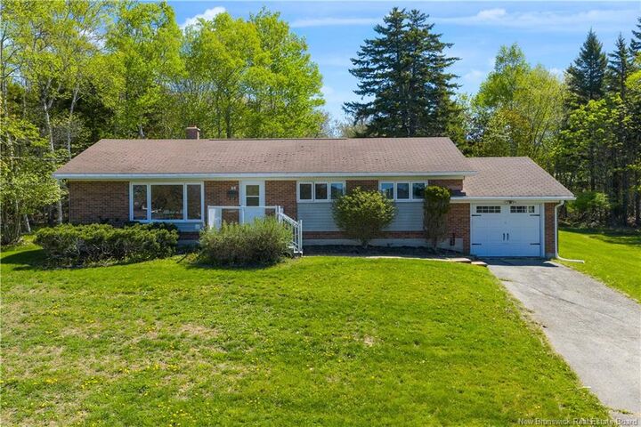 Property Photo: 68 Elizabeth Parkway NB E2H 1E9
