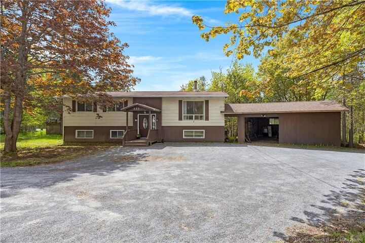 Property Photo:  323 Gondola Point Road  NB E2E 1Y4 