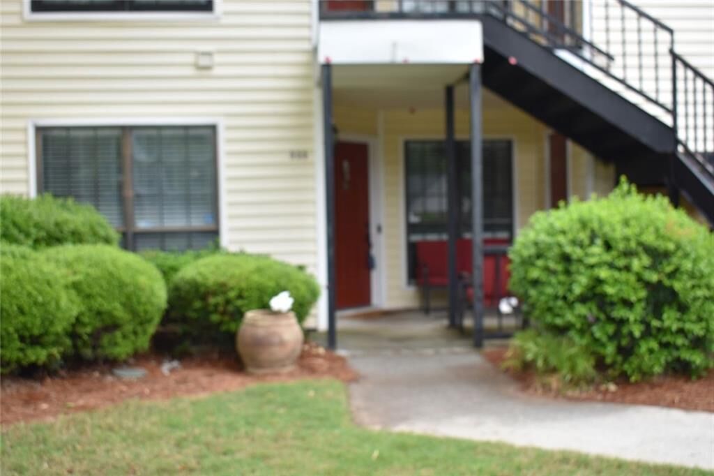 Property Photo: 555 Windchase Lane GA 30083