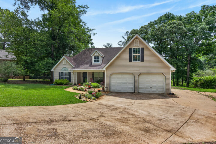 Property Photo: 210 Old Pond Road GA 30241