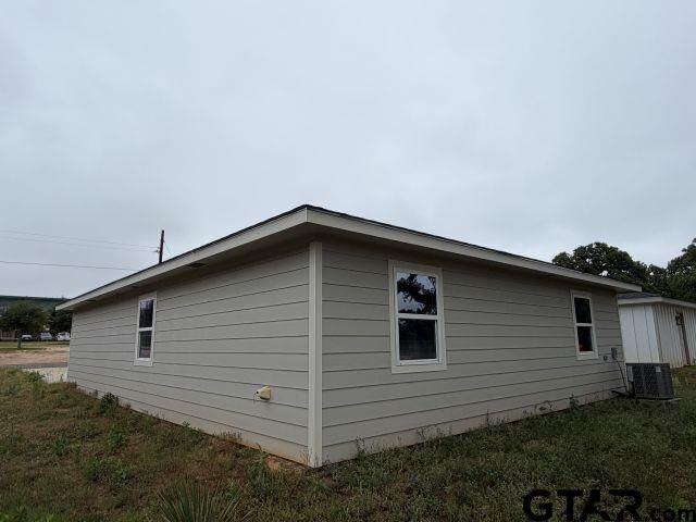 Property Photo: 730 N Sanders TX 75964