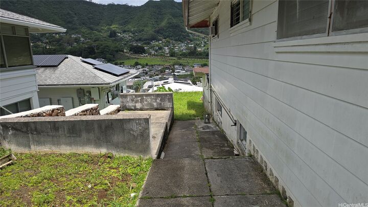 Property Photo: 3343 Oahu Avenue HI 96822