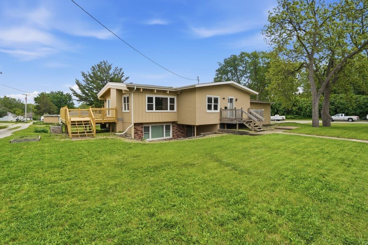 Property Photo:  1016 Catherine Street  IA 50613 