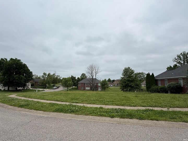 Property Photo: 280 Persimmon Circle IN 47601