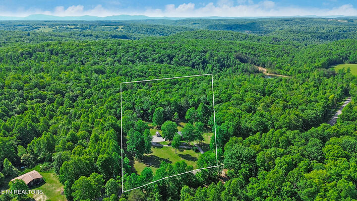 Property Photo: 293 Christian Rd TN 38572