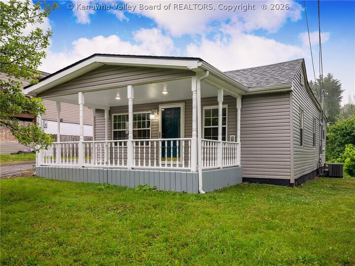 Property Photo:  2232 Oakridge Drive  WV 25311 