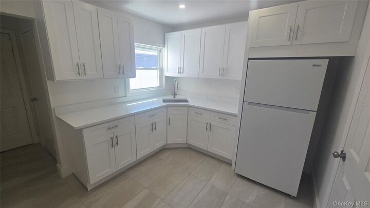 Property Photo:  724 E Park Avenue  NY 11561 