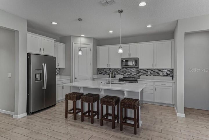 Property Photo:  295 Lake Smart Circle  FL 33881 