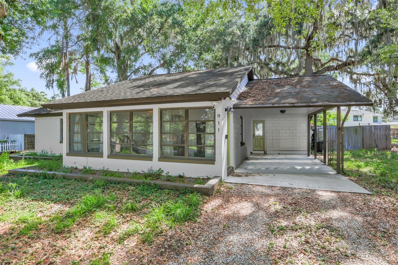Property Photo:  811 Main Street  FL 34786 