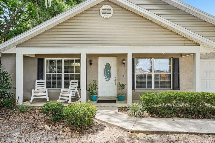 Property Photo:  1274 N Palmetto Circle  FL 32726 
