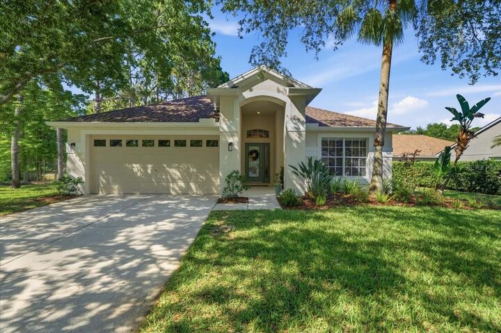 Property Photo: 5907 Lourdes Way FL 33558