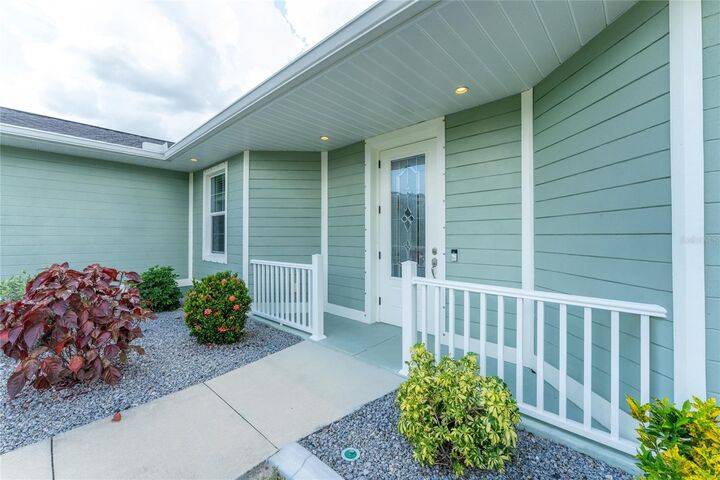 Property Photo: 546 Santiguay Street FL 33983