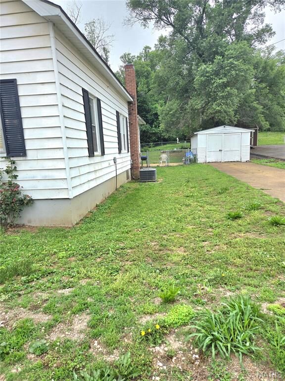 Property Photo: 1001 East Street MO 63653