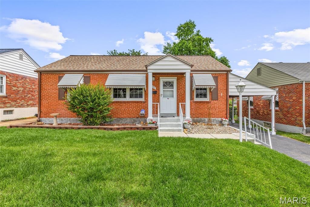 Property Photo:  4317 Steins Street  MO 63116 