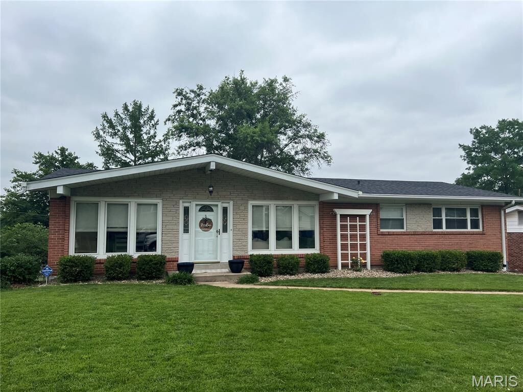 Property Photo:  4640 Tauneybrook Drive  MO 63128 