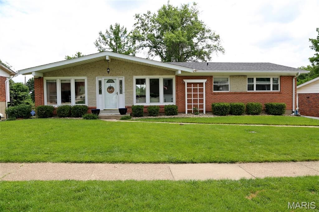 Property Photo:  4640 Tauneybrook Drive  MO 63128 